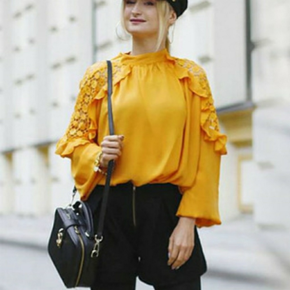 🌿LAST ONE🌿VIVA | Keyhole Front Frill Trim Blouse - Picture 3 of 8